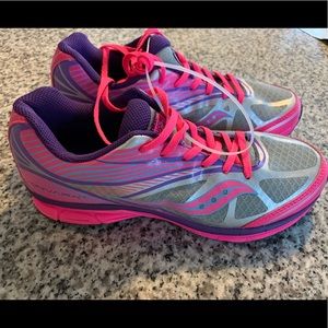 Saucony Sneakers (NEW! NEVER WORN!)